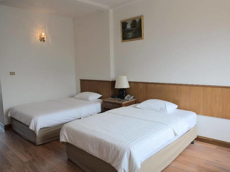 Sirin Hotel Хуа Хин Экстерьер фото