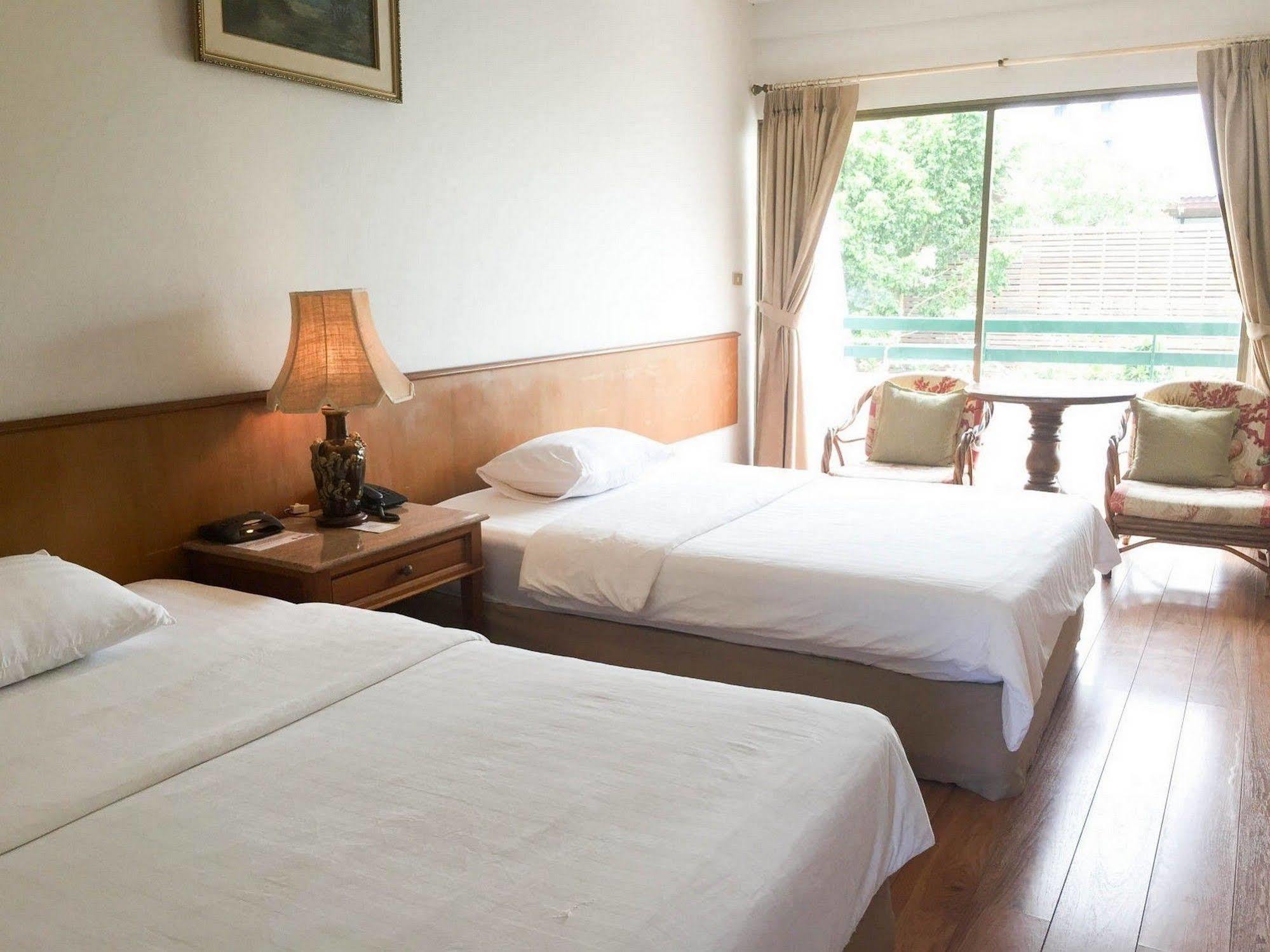 Sirin Hotel Хуа Хин Экстерьер фото